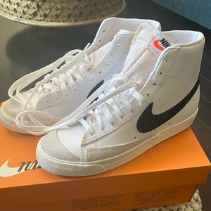 Nike Blazer Mid ‘77 High Top Sneakers W size 10